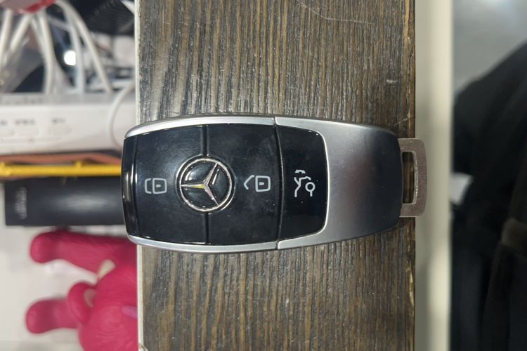 Used Mercedes-Benz GLS-Class 2021 GLS 450 7-seater panoramic roof 20-inch wheels US specification Vehicle Key