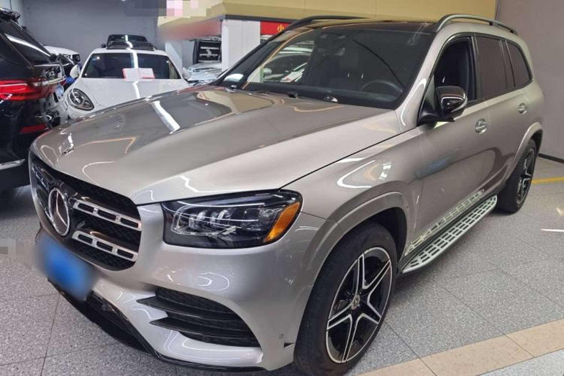 Used Mercedes-Benz GLS-Class 2021 GLS450 6-seater Luxury Package Sport Package Radar Package Plus Version Front Left 45 Deg