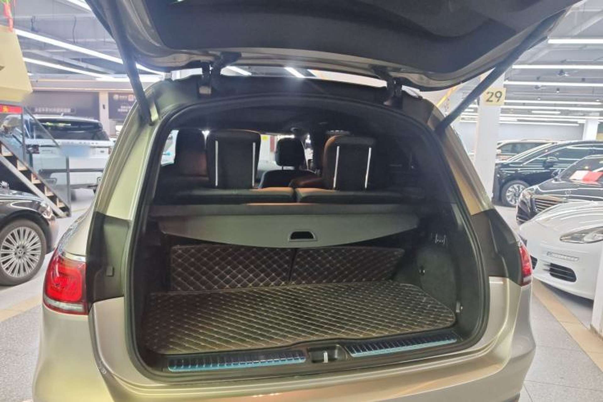 Used Mercedes-Benz GLS-Class 2021 GLS450 6-seater Luxury Package Sport Package Radar Package Plus Version Trunk