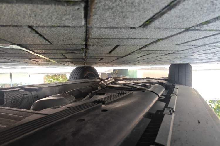 Used Mercedes-Benz GLS-Class  Chassis Front Right