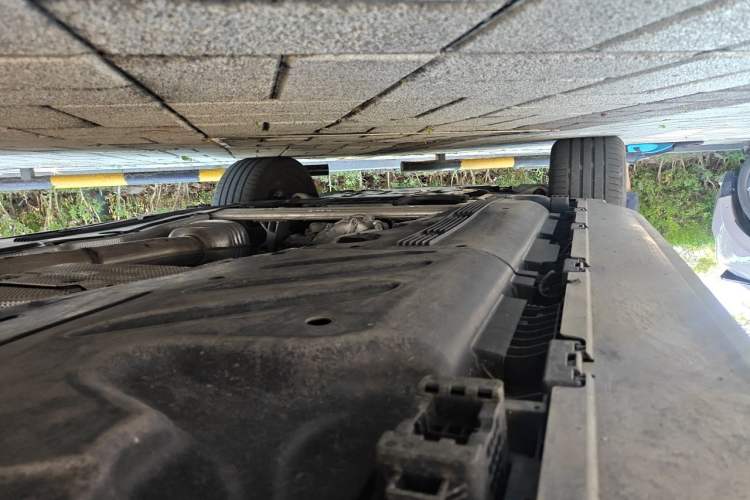 Used Mercedes-Benz GLS-Class  Chassis Rear Left
