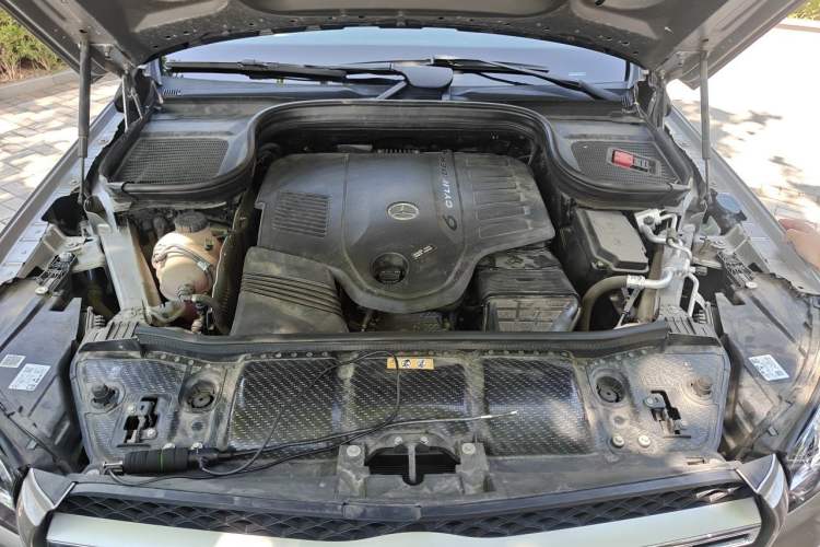 Used Mercedes-Benz GLS-Class  Engine Bay