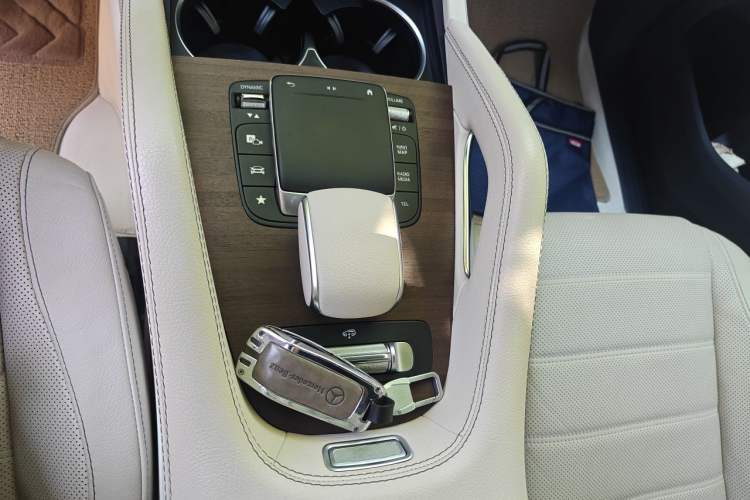 Used Mercedes-Benz GLS-Class  Gear Lever