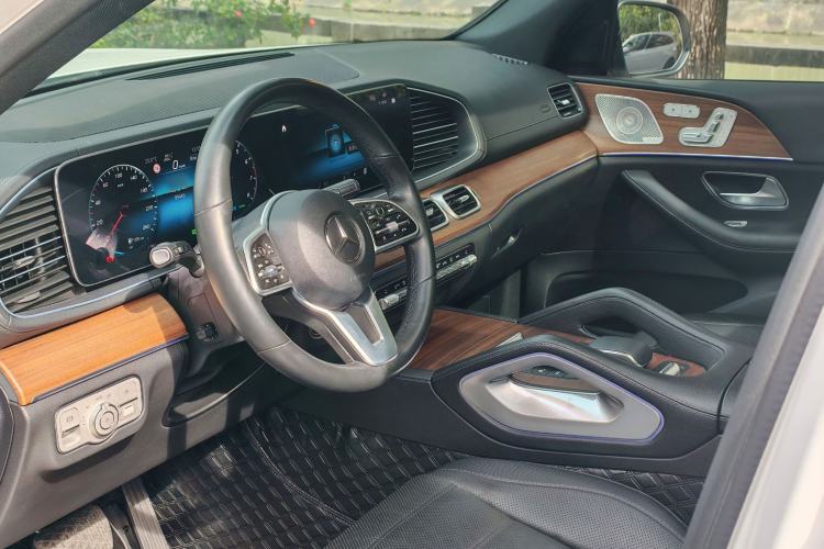 Used Mercedes-Benz GLS-Class 2021 GLS 450 7-seater U.S. specification Interior 1