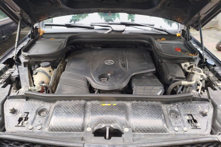 Used Mercedes-Benz GLS-Class  Engine Bay