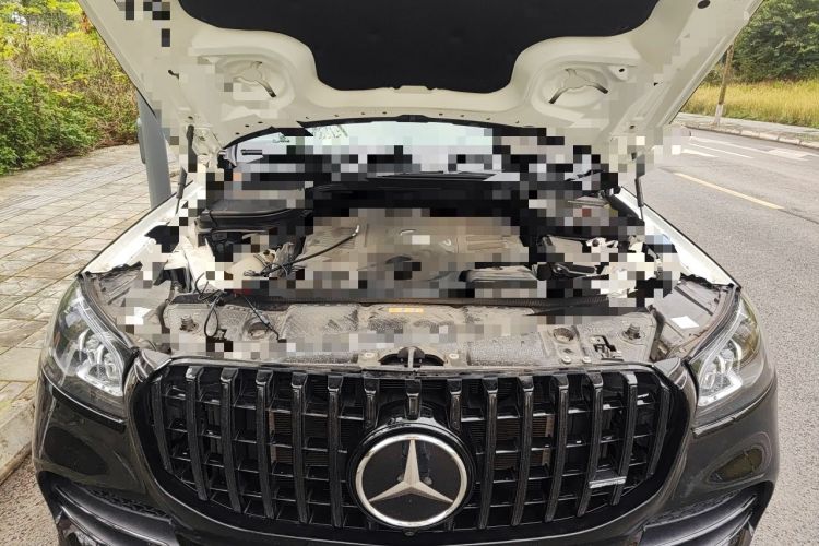 Used Mercedes-Benz GLS-Class  Engine Bay