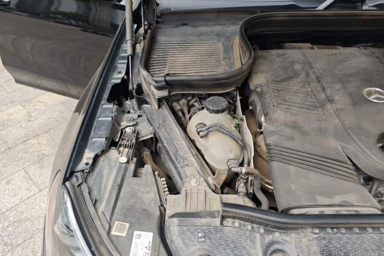 Used Mercedes-Benz GLS-Class  Engine Bay Right