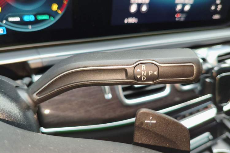 Used Mercedes-Benz GLS-Class  Gear Lever