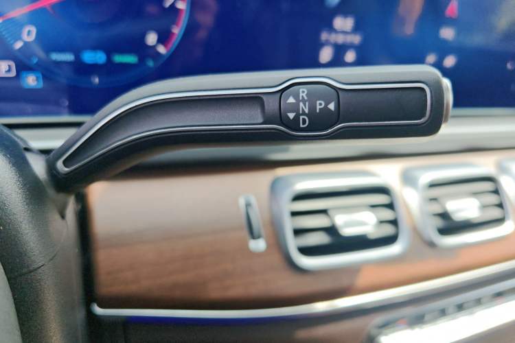 Used Mercedes-Benz GLS-Class 2022 GLS450 6-seater panoramic roof 21-inch wheels US specification Gear Lever