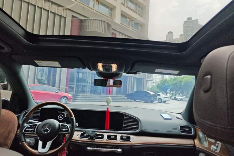 Used Mercedes-Benz GLS-Class  Headliner