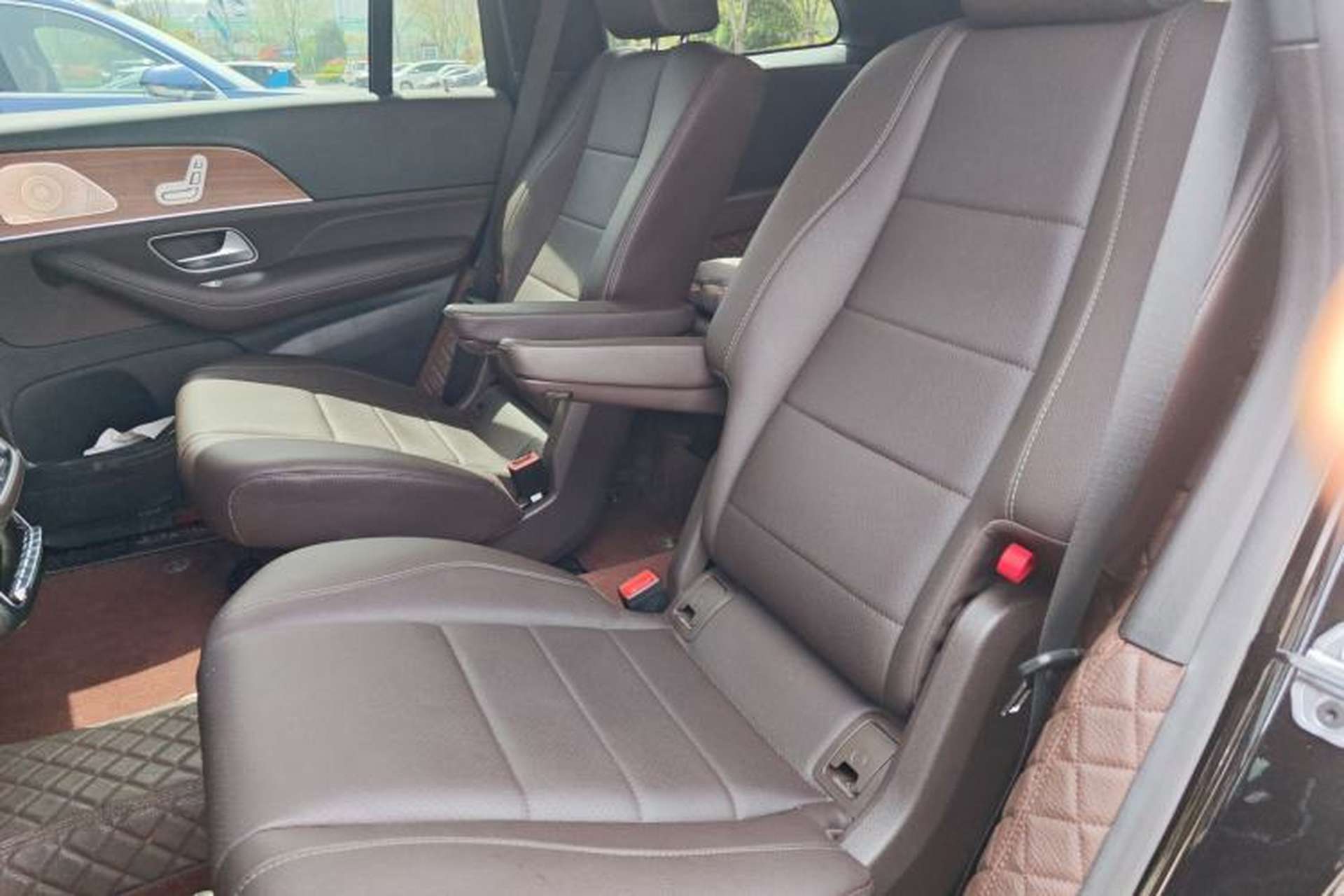 Used Mercedes-Benz GLS-Class 2022 GLS450 6-seater panoramic roof 21-inch wheels US specification Left Rear Seat