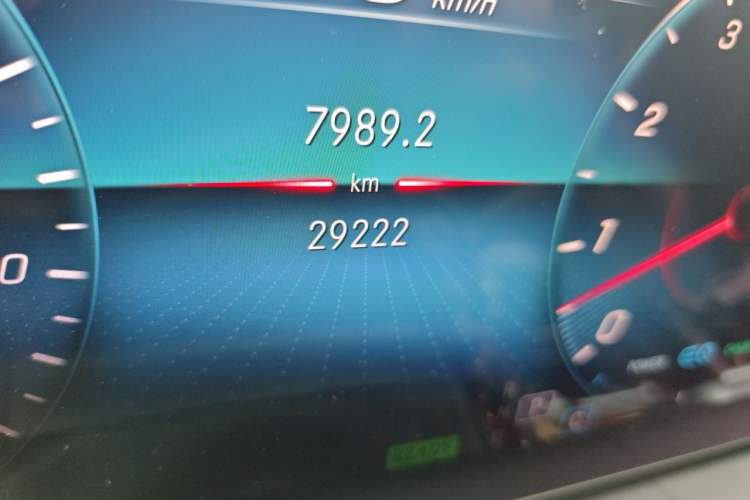 Used Mercedes-Benz GLS-Class  Odometer Close Up
