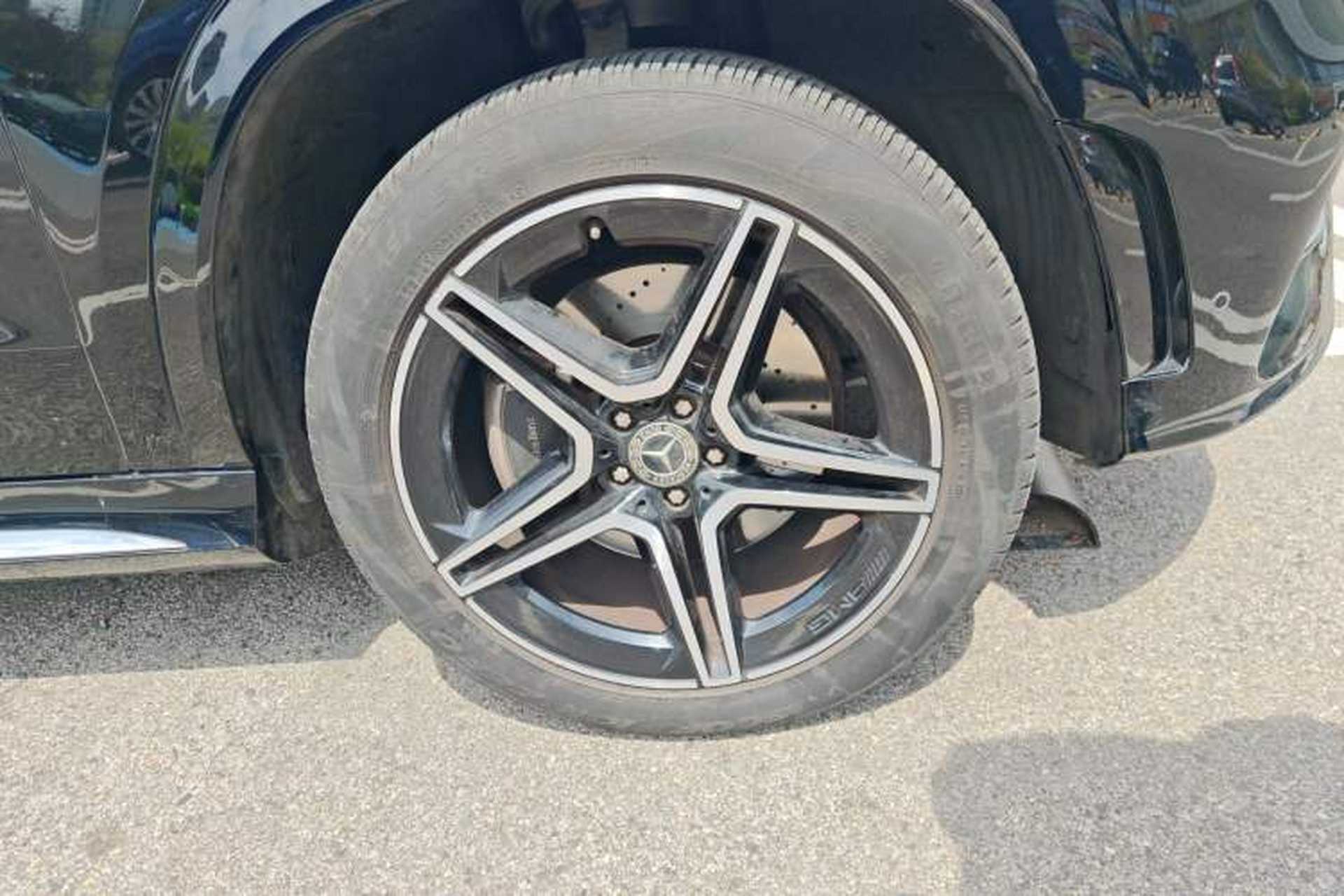 Used Mercedes-Benz GLS-Class 2022 GLS450 6-seater panoramic roof 21-inch wheels US specification Right Front Wheel Hub
