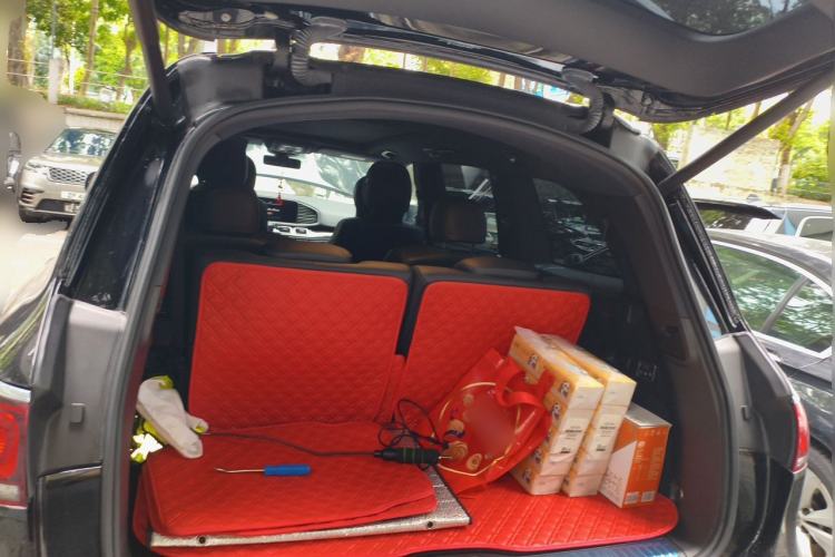 Used Mercedes-Benz GLS-Class  Trunk