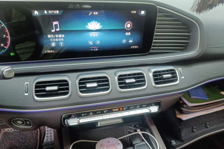 Used Mercedes-Benz GLS-Class 2023 GLS 450 7-seater AMG Package U.S. specification Audio And AC Panel