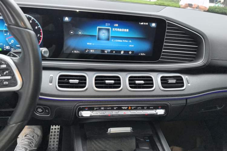 Used Mercedes-Benz GLS-Class  Audio And AC Panel