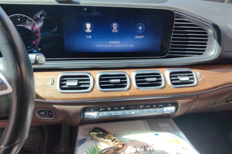 Used Mercedes-Benz GLS-Class 2023 GLS 450 4MATIC Stylish Model Audio And AC Panel