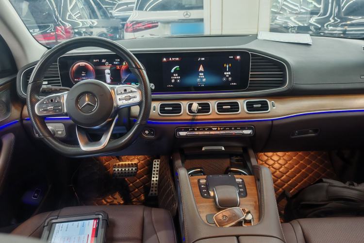Used Mercedes-Benz GLS-Class 2023 GLS 450 6-seater U.S. version Center Console