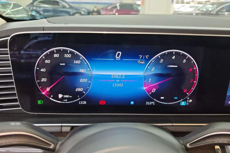 Used Mercedes-Benz GLS-Class 2023 GLS 450 6-seater U.S. version Instrument Cluster
