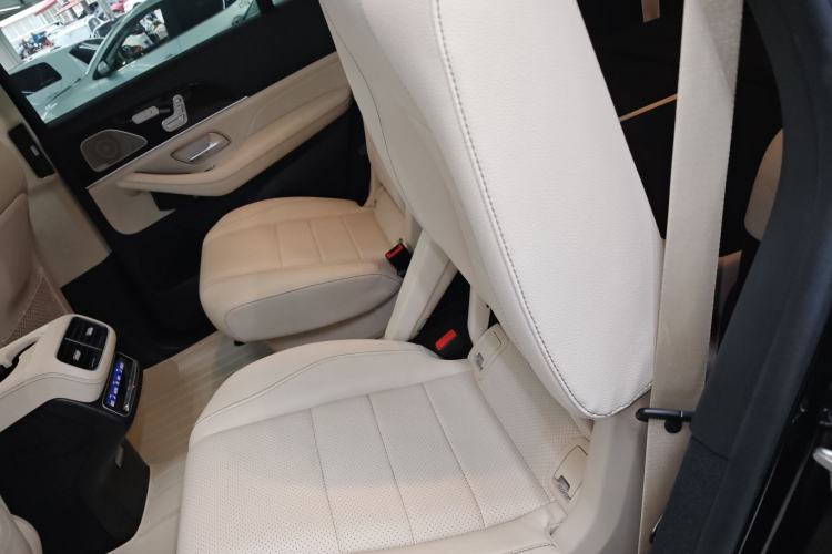 Used Mercedes-Benz GLS-Class 2023 GLS 450 6-seater U.S. version Left Rear Seat