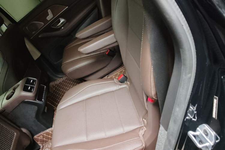 Used Mercedes-Benz GLS-Class 2023 GLS 450 6-seater U.S. version Left Rear Seat
