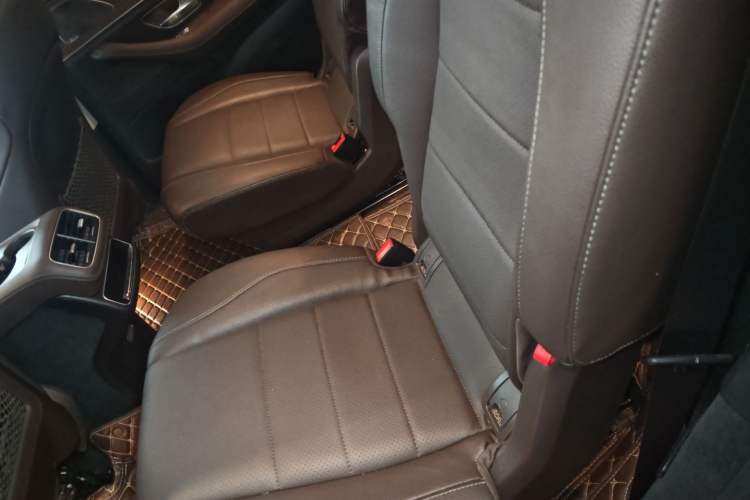Used Mercedes-Benz GLS-Class 2023 GLS 450 6-seater U.S. version Left Rear Seat