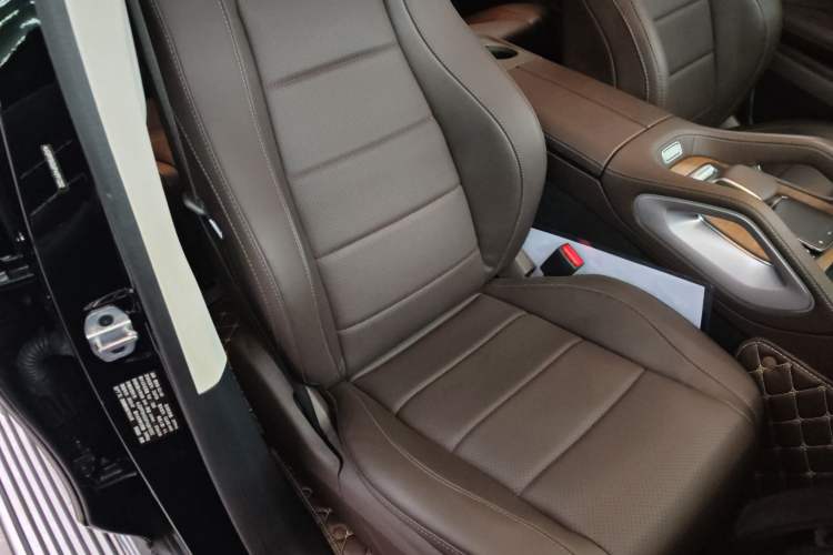 Used Mercedes-Benz GLS-Class 2023 GLS 450 6-seater U.S. version Right Front Seat