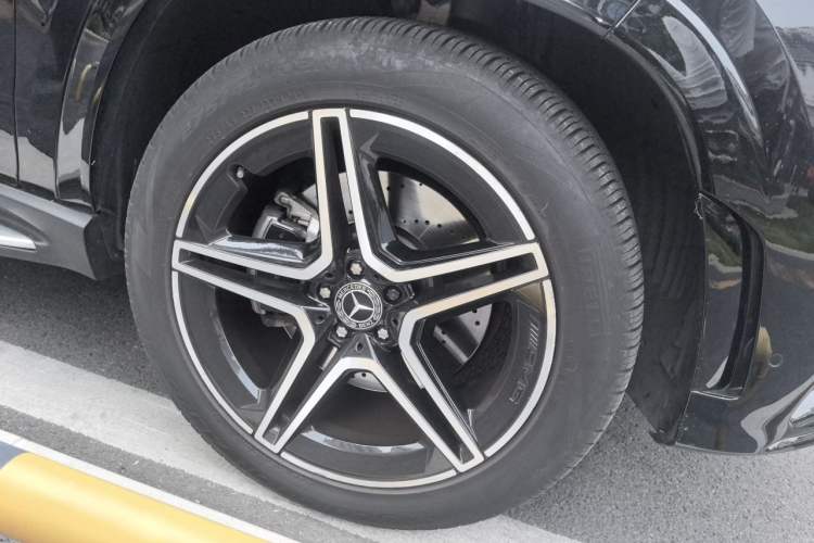 Used Mercedes-Benz GLS-Class  Right Front Wheel Hub