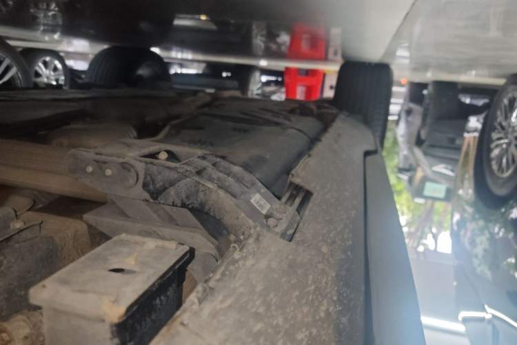 Used Mercedes-Benz GLS-Class 2023 GLS 450 6-seater U.S. version Right Side Sill