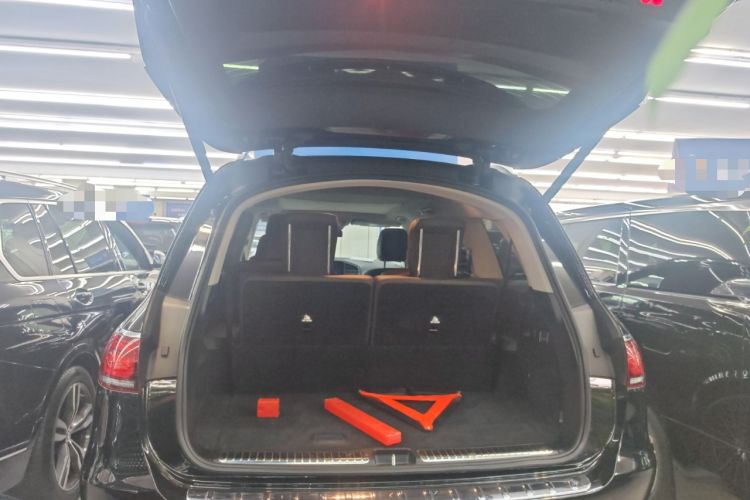 Used Mercedes-Benz GLS-Class 2023 GLS 450 6-seater U.S. version Trunk