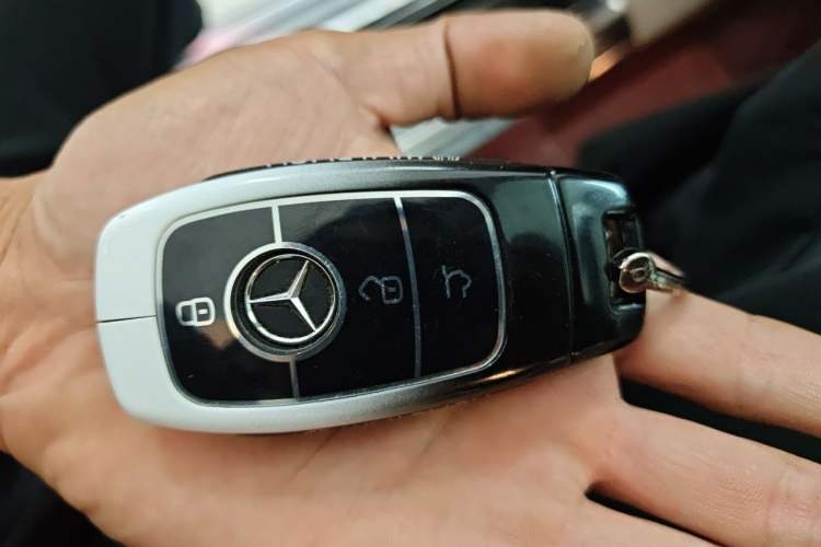 Used Mercedes-Benz GLS-Class 2023 GLS 450 4-seater U.S. version Vehicle Key