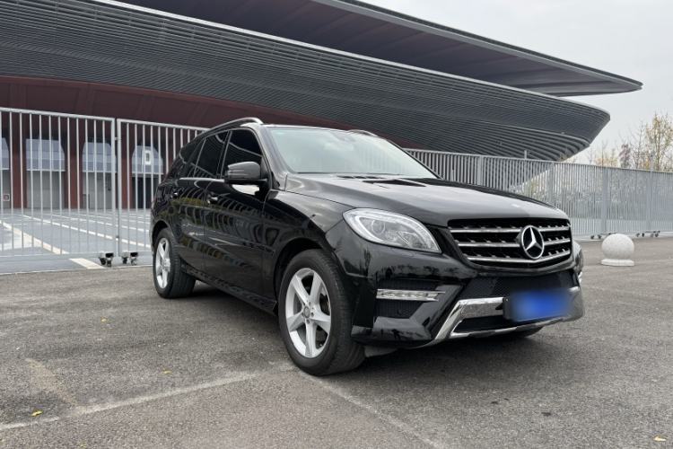 Used Mercedes-Benz M-Class 2015 ML 400 4MATIC Dynamic Model Exterior 5
