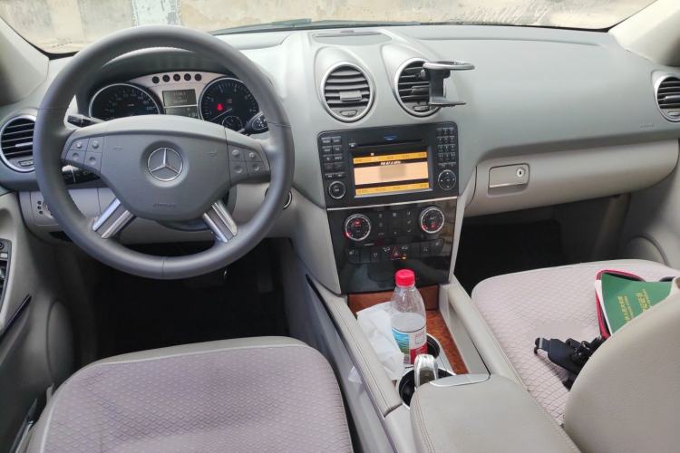 Used Mercedes-Benz M-Class 2006 ML 350 Sport Edition Center Console