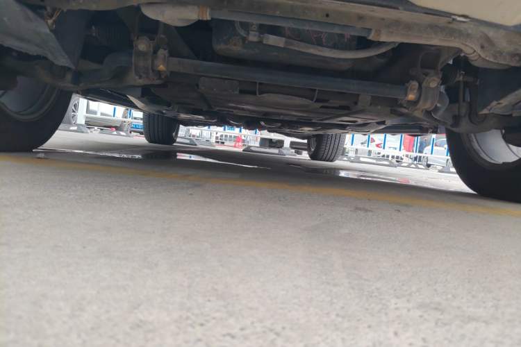 Used Mercedes-Benz M-Class 2006 ML 350 Sport Edition Chassis Front