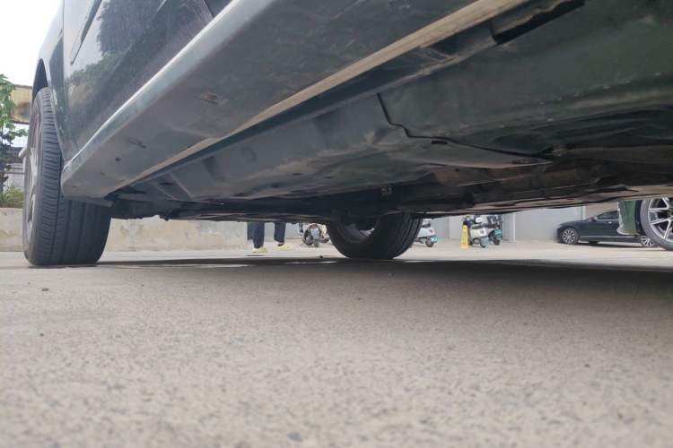 Used Mercedes-Benz M-Class 2006 ML 350 Sport Edition Chassis Rear Left
