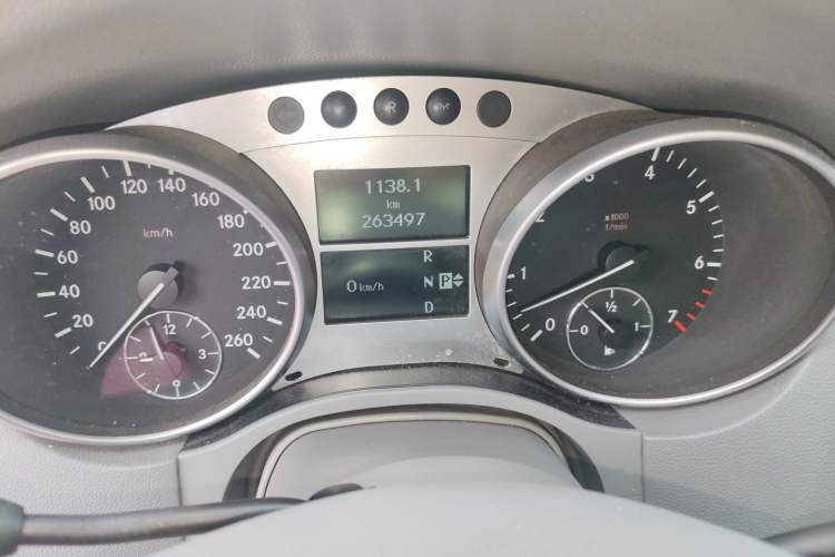 Used Mercedes-Benz M-Class 2006 ML 350 Sport Edition Instrument Cluster