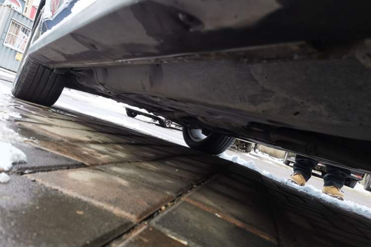 Used Mercedes-Benz M-Class 2008 ML 350 4MATIC Luxury Model Chassis Front Right