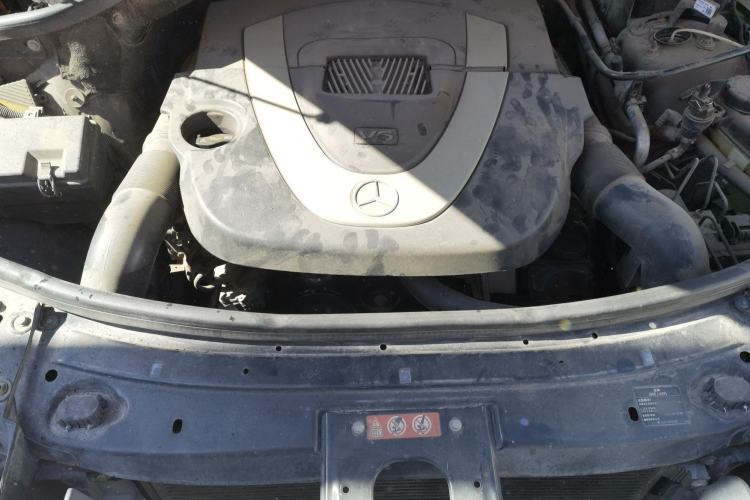 Used Mercedes-Benz M-Class 2008 ML 350 4MATIC Luxury Model Engine Bay