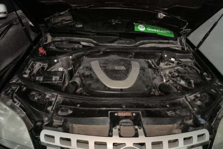 Used Mercedes-Benz M-Class 2008 ML 350 4MATIC Luxury Model Engine Bay