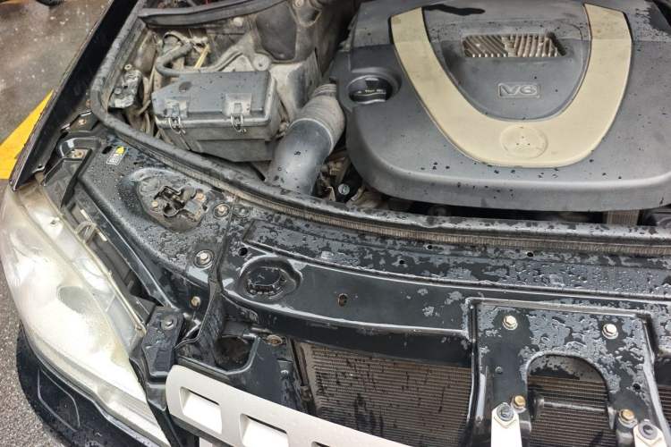 Used Mercedes-Benz M-Class 2008 ML 350 4MATIC Luxury Model Engine Bay Right