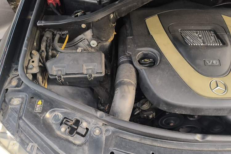 Used Mercedes-Benz M-Class 2008 ML 350 4MATIC Dynamic Model Engine Bay Right