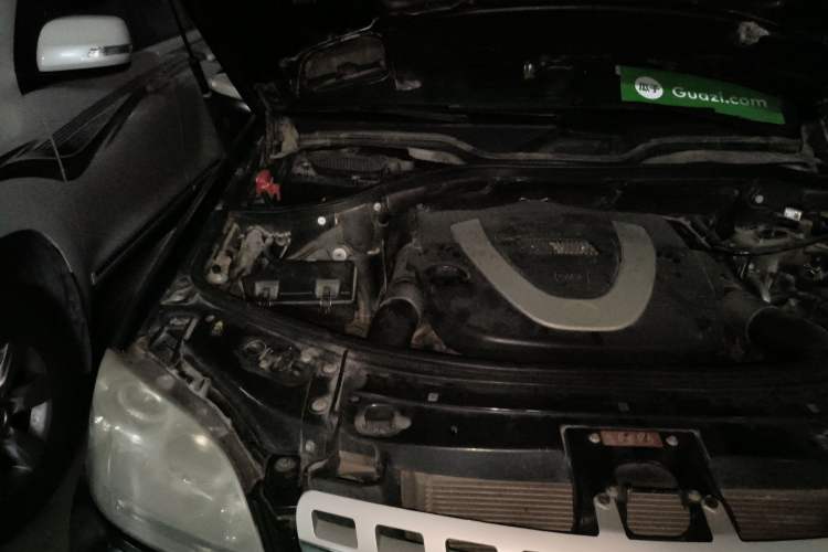 Used Mercedes-Benz M-Class 2008 ML 350 4MATIC Luxury Model Engine Bay Right