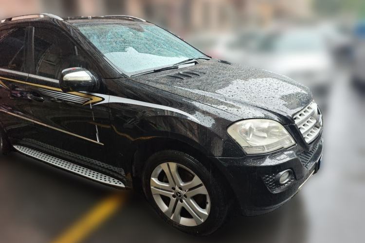 Used Mercedes-Benz M-Class 2008 ML 350 4MATIC Luxury Model Front Right 45 Deg