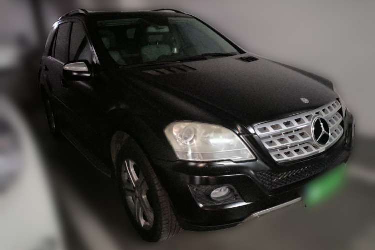 Used Mercedes-Benz M-Class 2008 ML 350 4MATIC Luxury Model Front Right 45 Deg