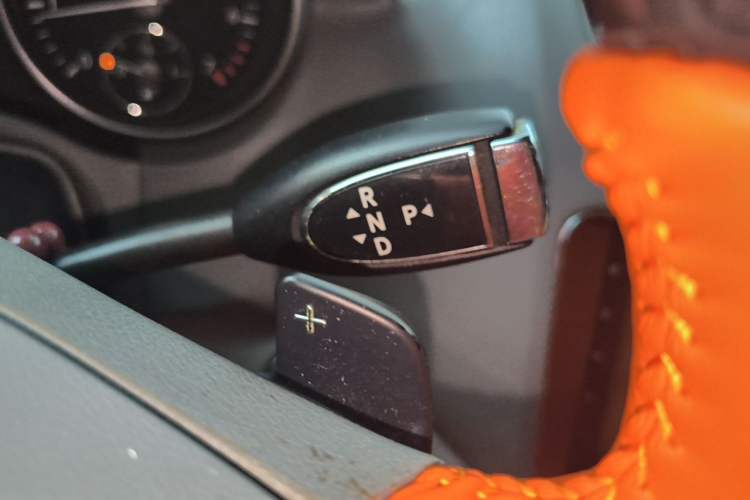 Used Mercedes-Benz M-Class 2008 ML 350 4MATIC Dynamic Model Gear Lever