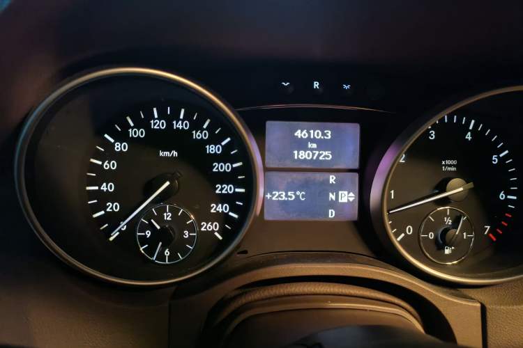 Used Mercedes-Benz M-Class 2008 ML 350 4MATIC Luxury Model Instrument Cluster