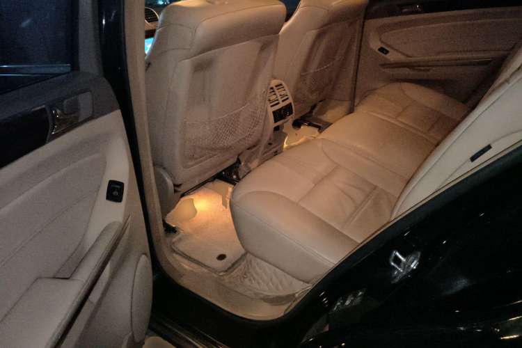 Used Mercedes-Benz M-Class 2008 ML 350 4MATIC Luxury Model Left Rear Seat