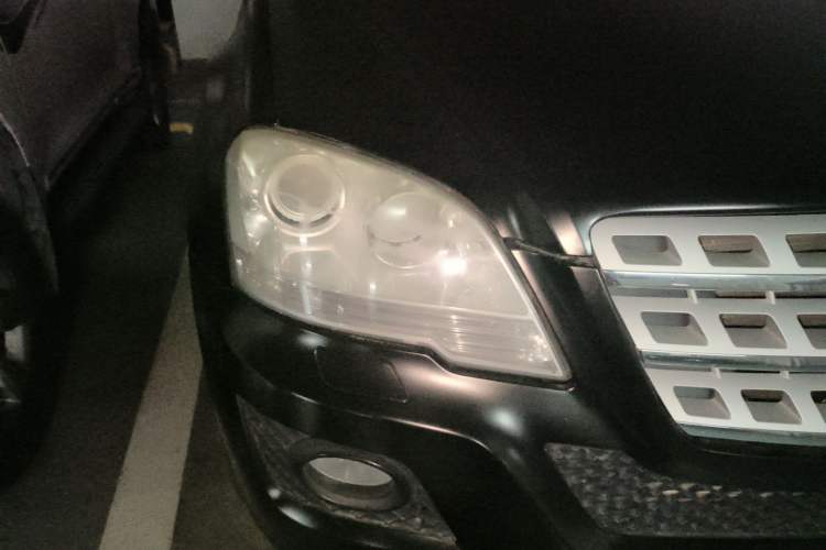 Used Mercedes-Benz M-Class 2008 ML 350 4MATIC Luxury Model Right Front Headlight