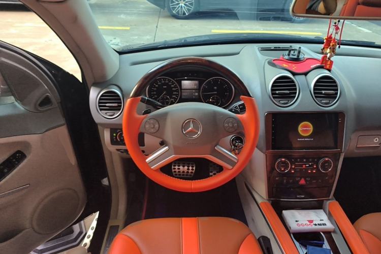 Used Mercedes-Benz M-Class 2008 ML 350 4MATIC Dynamic Model Steering Wheel
