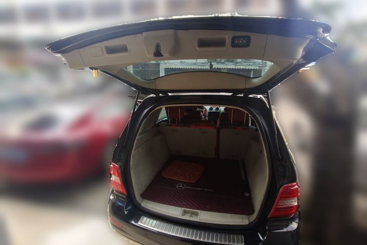Used Mercedes-Benz M-Class 2008 ML 350 4MATIC Dynamic Model Trunk
